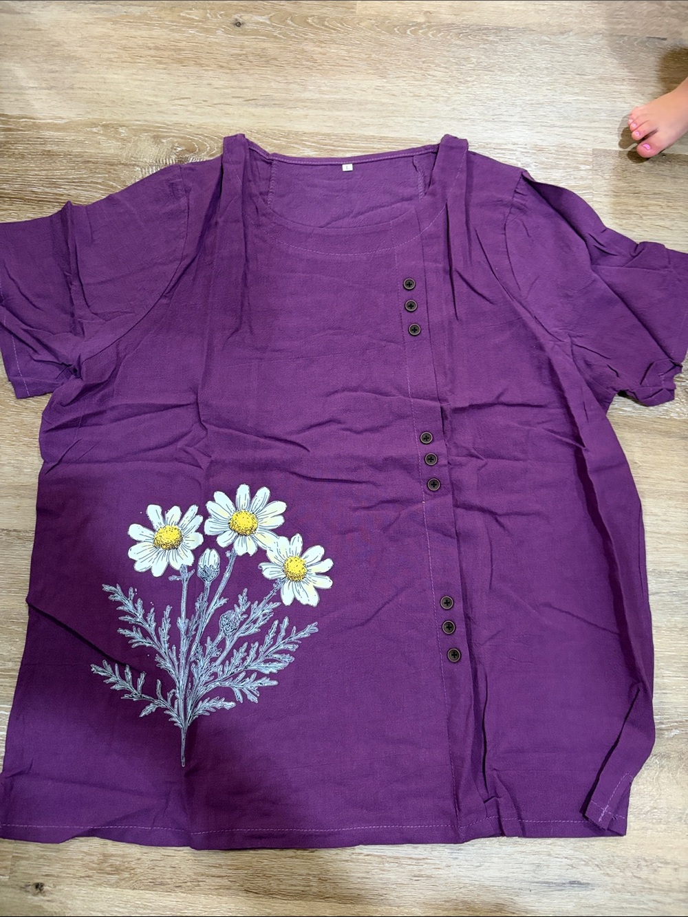 Women's Purple Floral Button Accent Top